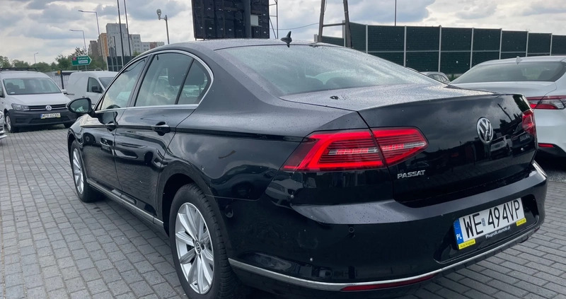 Volkswagen Passat cena 64900 przebieg: 205000, rok produkcji 2019 z Hajnówka małe 254